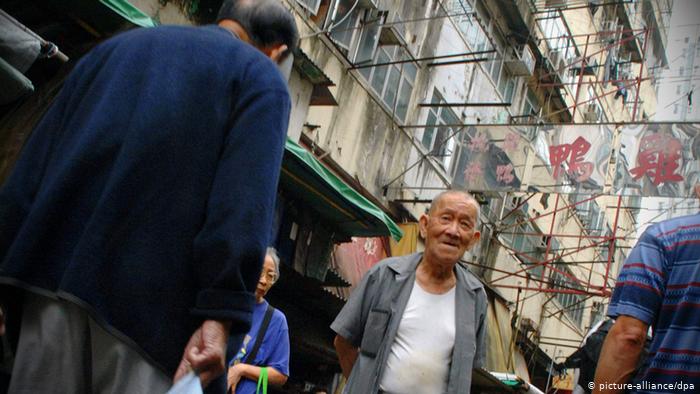 香港市民对中国前途信心走低 香港市民对中国前途信心走低