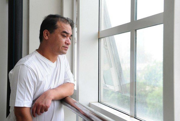 伊力哈木再度遭软禁 维族学生网络发文被抓