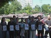 在京访民打标语：“希拉里我们爱你”